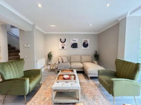 Large 6 bedroom Residence Retreat in Holland Park
